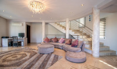 4 bedrooms house with swimming pool for sale in Peyia