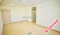 Top floor 100m2 office close to town centre 