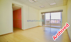Top floor 100m2 office close to town centre 