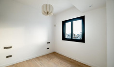 3 bedroom unfurnished penthouse with swimming pool for sale in Neapolis