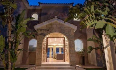 6 bedroom furnished house with swimming pool for sale in Universal