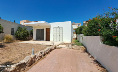 2 bedroom furnished bungalow for sale in Chloraka