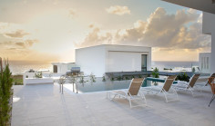 Beautiful 4 bedrooms house with swimming pool for sale in Chloraka