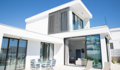 Beautiful 3 bed house with swimming pool for sale in Chloraka