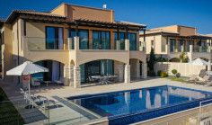 Large 4 bedroom house with swimming pool for sale in Aphrodite Hills Large 4 bedroom house with swimming pool for sale in Aphrodite Hills