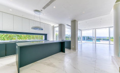 Beautiful 5 bedroom house with swimming pool for sale in Coral Bay Beautiful 5 bedroom house with swimming pool for sale in Coral Bay