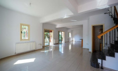Spacious for bedrooms house for sale in Lakatamia