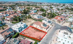 Spacious 3 bed apartment for sale in Livadia