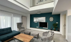 2 bedroom maisonette with swimming pool to rent in Germasogeia Tourist Area