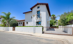 Spacious 3 bedroom furnished villa with swimming pool for sale in Agia Thekla