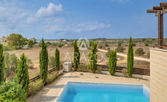 3 bedrooms furnished villa with swimming pool for sale in Agia Thekla