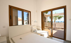 3 bedroom furnished villa with swimming pool for sale in Agia Thekla