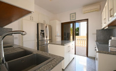3 bedroom furnished villa with swimming pool for sale in Agia Thekla