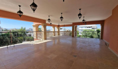3 bedroom flat to rent in Acropolis