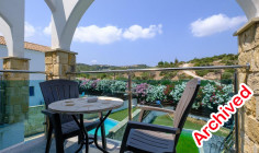 Spacious 1 bed apartment with swimming pool for sale in Latsi