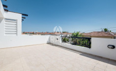 Large 2 bedroom furnished apartment for sale in Livadia
