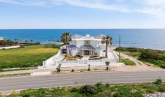 5 bedroom detached villa for rent Larnaca 
