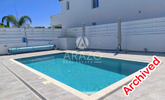 Spacious 3 bedroom furnished villa with swimming pool to rent in Livadia