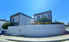 3 bedroom furnished villa with swimming pool for sale in Livadia
