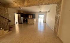 For sale: 3 bedroom spacious house in Pyla with swimming pool 