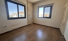For sale: 3 bedroom spacious house in Pyla with swimming pool 