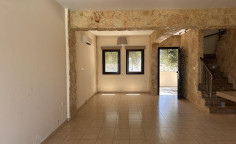 For sale: 3 bedroom spacious house in Pyla with swimming pool 