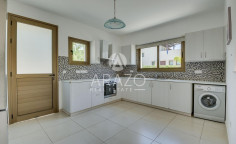 Large 3 bedroom furnished villa with swimming pool for sale in Agia Thekla