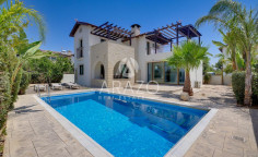 Large 3 bedroom furnished villa with swimming pool for sale in Agia Thekla