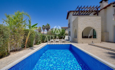 Large 3 bedroom furnished villa with swimming pool for sale in Agia Thekla