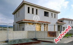 Spacious 3 bedroom villa with swimming pool for sale in Kalavasos