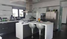 5 bedroom house to rent in Kokkinotrimithia