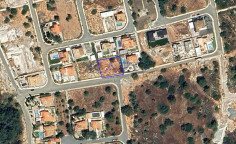 For sale large 743 m2 plot in Zanakia , Limassol