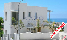 Spacious Chloraka villa with pool and views 