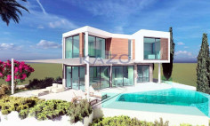 Sea front villa with pool and panoramic view 