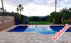 Fully furnished bungalow in peaceful Chloraka with pool 
