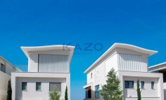 5 bedroom villa with swimming pool for sale in Kissonerga