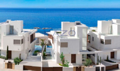 5 bedroom villa with swimming pool for sale in Kissonerga