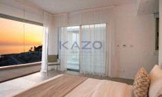 Modern seafront villa with pool in Kissonerga 