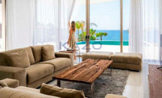 Modern seafront villa with pool in Kissonerga 