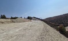 Building plot for sale in quiet Agios Tychonas , Limassol