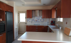 Spacious detached house in peaceful Agios Athanasios 