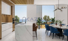 Sea front villa with pool and sea view 