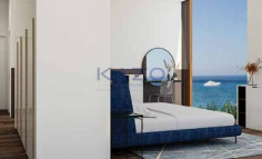 Sea front villa with pool and sea view 