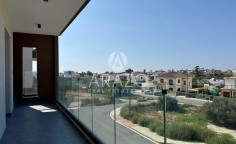 Large 2 bedroom furnished apartment with swimming pool to rent in Livadia