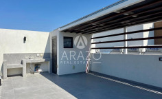 Large 2 bedroom furnished apartment with swimming pool to rent in Livadia