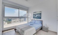 2 bedroom furnished apartment with swimming pool to rent in Mackenzie Beach
