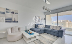 2 bedroom furnished apartment with swimming pool to rent in Mackenzie Beach