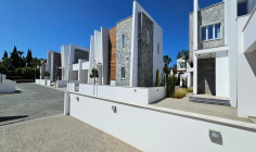 5 bedrooms house for sale in Protaras
