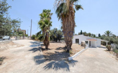 Four-bedroom ground floor detached house in Anarita, Paphos 