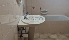 Top floor 3 bedroom apartment in vibrant Omonoia 